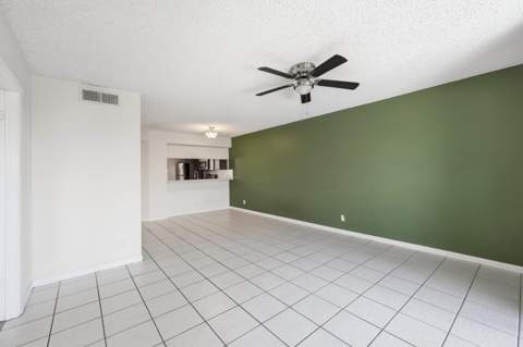 10501 W Broward Boulevard #405, Plantation FL - photo 7 of 38