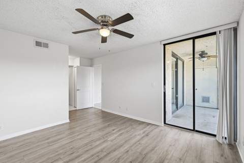 10501 W Broward Boulevard #405, Plantation FL - photo 15 of 38