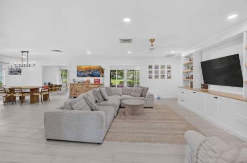 15 Holly Drive, Boynton Beach FL - photo 7 of 84