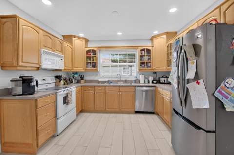 15 Holly Drive, Boynton Beach FL - photo 16 of 84