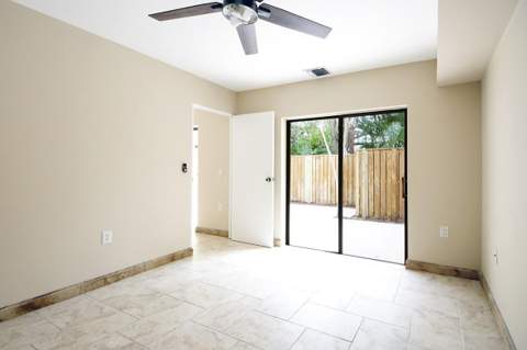 1700 Embassy Drive #Apt 402, West Palm Beach FL - photo 9 of 38