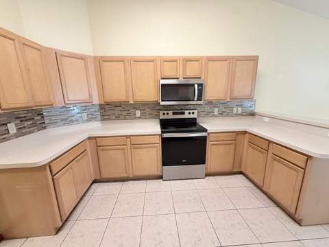 1613 SW Whipple Avenue, Port St. Lucie FL - photo 11 of 35