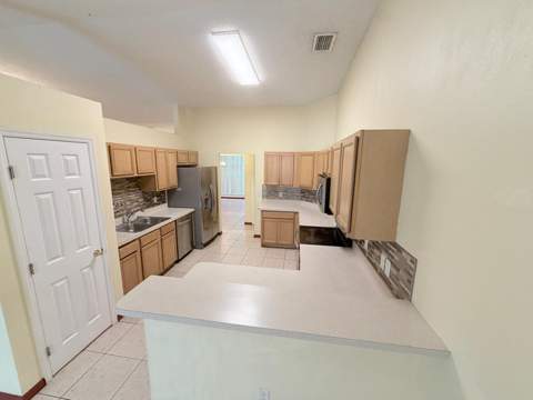 1613 SW Whipple Avenue, Port St. Lucie FL - photo 13 of 35