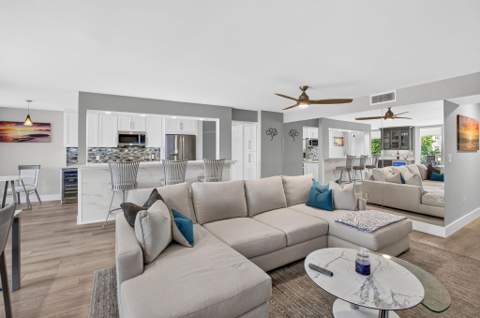 104 Half Moon Circle #D2, Hypoluxo FL - photo 9 of 64