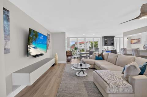 104 Half Moon Circle #D2, Hypoluxo FL - photo 12 of 64