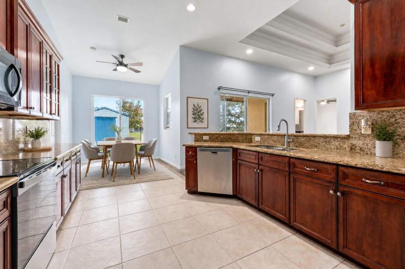 5 bedroom Single Family Residence at 2019 SE Mantua Street, Port St Lucie Section 30, Port St. Lucie — photo 5