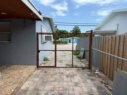 3956 Melaleuca Lane, Lake Worth FL - photo 16 of 23