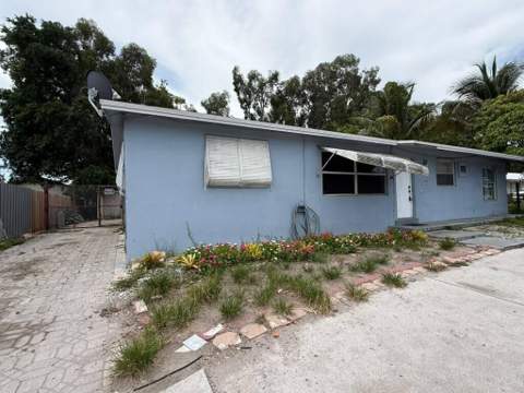 3956 Melaleuca Lane, Lake Worth FL - photo 15 of 23