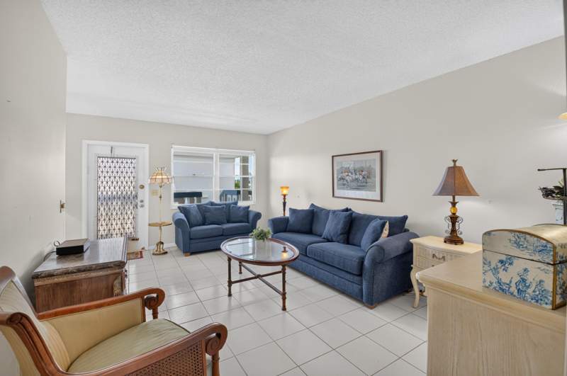 2 bedroom Condominium at 4022 Lincoln B, Lincoln/ Century Village, Boca Raton — photo 4