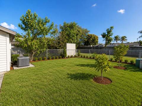 5884 S 38th Street, Greenacres FL - photo 23 of 24