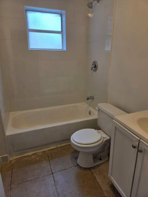 1633 W 28th Street #B, Riviera Beach FL - photo 7 of 15