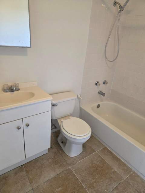 1633 W 28th Street #B, Riviera Beach FL - photo 11 of 15