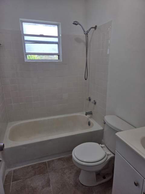 1633 W 28th Street #B, Riviera Beach FL - photo 13 of 15