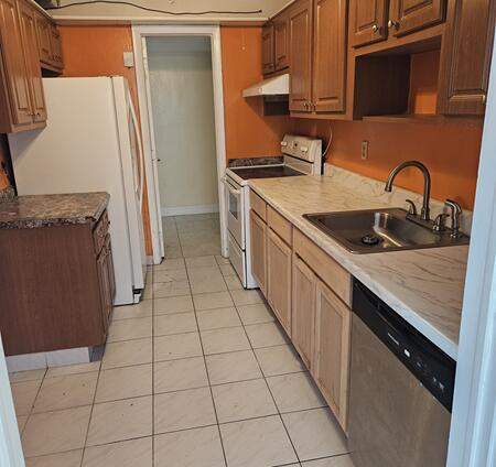 2 bedroom Condominium at 4174 Inverrary Drive #702, Manors Of Inverrary Xi, Lauderhill — photo 2