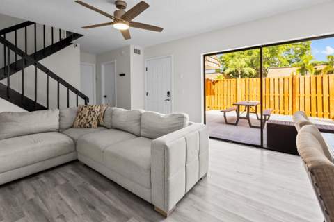 102 1st Lane, Greenacres FL - photo 10 of 49