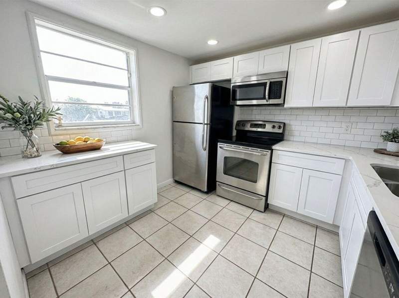 2 bedroom Condominium at 2601 NE 3rd Court #4100, Village Royale Greendale Condo, Boynton Beach — photo 5