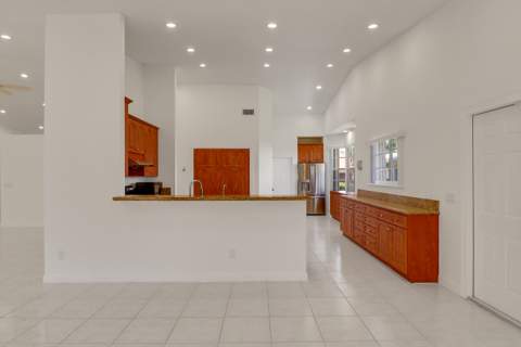 551 NW 108th Avenue, Plantation FL - photo 18 of 44