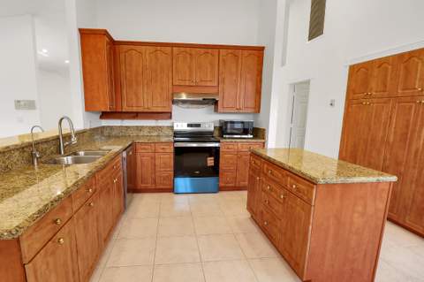 551 NW 108th Avenue, Plantation FL - photo 20 of 44