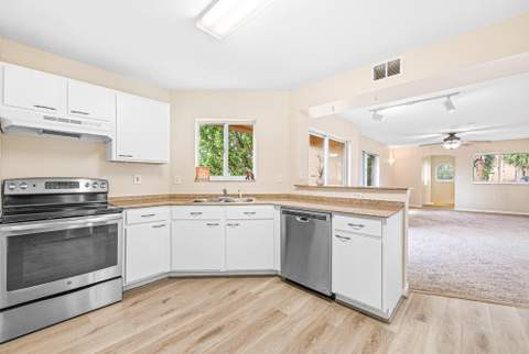 900 Scotia Drive #206, Hypoluxo FL - photo 6 of 45