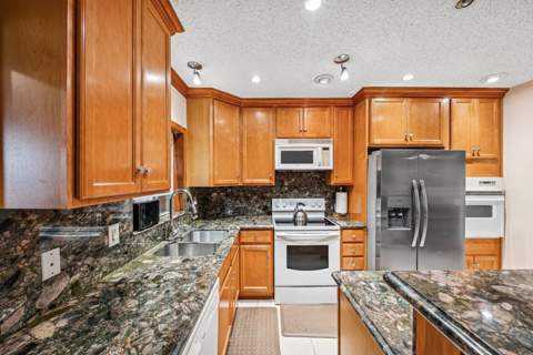 2655 Dorson Way, Delray Beach FL - photo 6 of 47