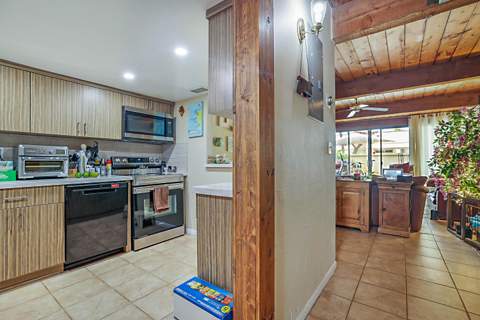 4801 NW 2nd Avenue #105, Boca Raton FL - photo 9 of 23