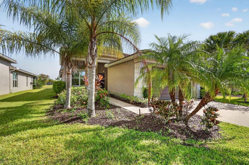 3 bedroom Single Family Residence at 10542 SW Sunray Street, Valencia Cay-Riverland, Port St. Lucie — photo 3