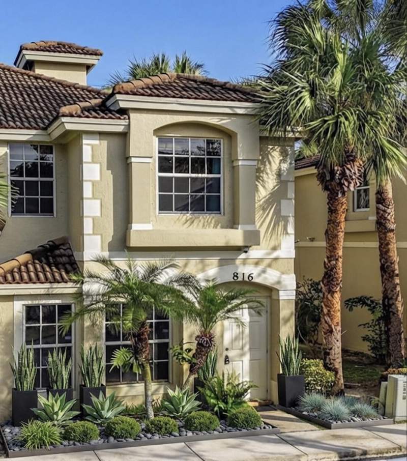 3 bedroom Townhouse at 816 Summit Lake Drive, Summit Lake, West Palm Beach — photo 2