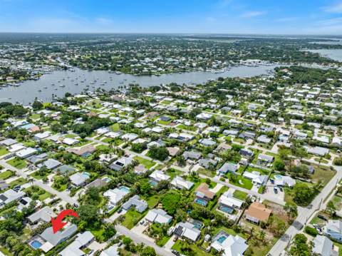 4796 SE Manatee Terrace, Stuart FL - photo 8 of 43