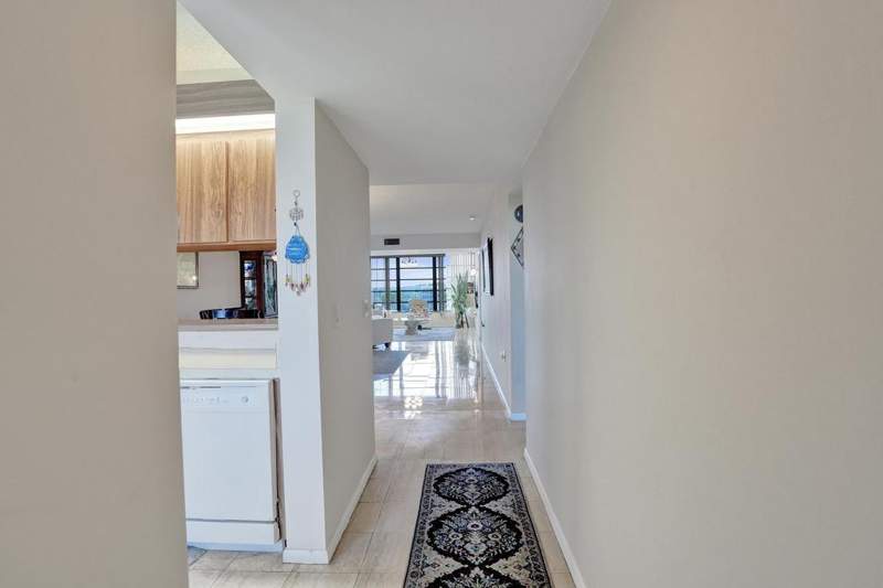 2 bedroom Condominium at 1524 Whitehall Drive #406, Condo 12 Of Whitehall Condos, Davie — photo 5
