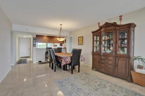 1524 Whitehall Drive #406, Davie FL - photo 13 of 58