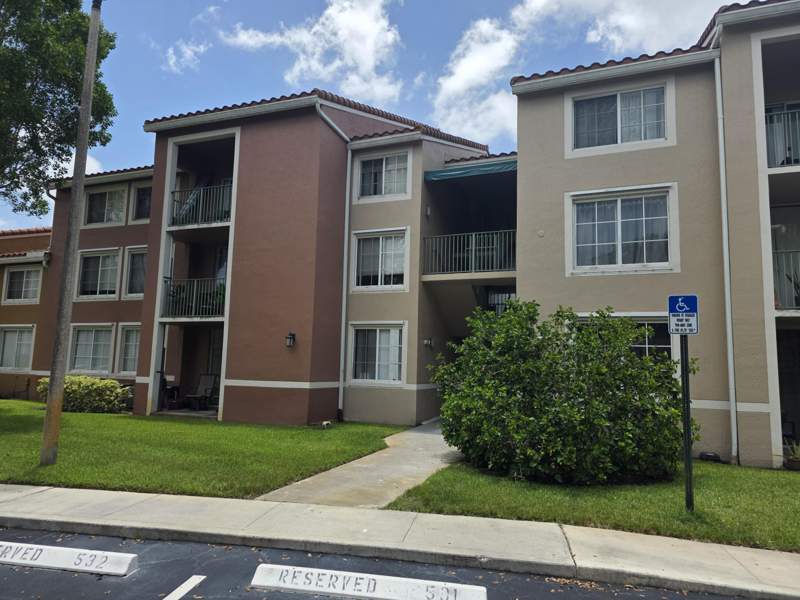 3 bedroom Condominium at 7824 Sonoma Springs Circle #104, St Andrews At Boynton Beach Condo, Lake Worth — photo 2