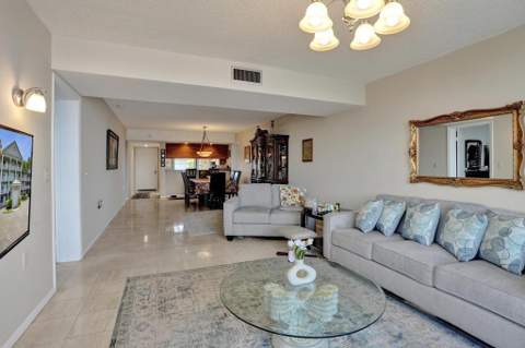 1524 Whitehall Drive #406, Davie FL - photo 20 of 58