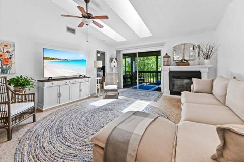 8259 SE Croft Circle #L-7, Hobe Sound FL - photo 6 of 37