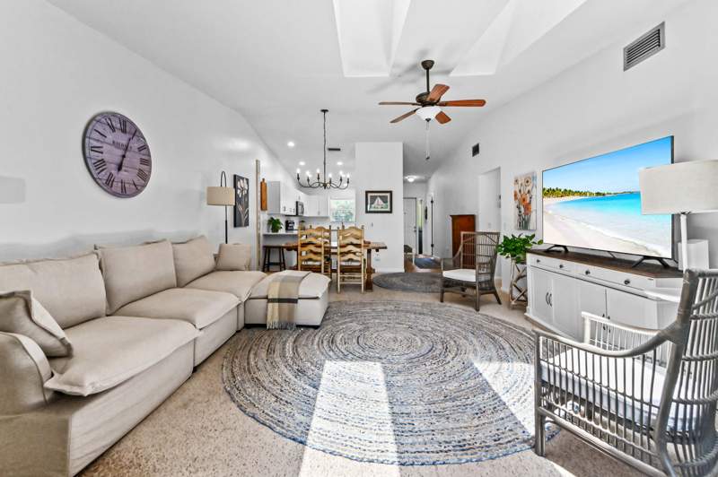 2 bedroom Condominium at 8259 SE Croft Circle #L-7, Pinecroft, Hobe Sound — photo 5