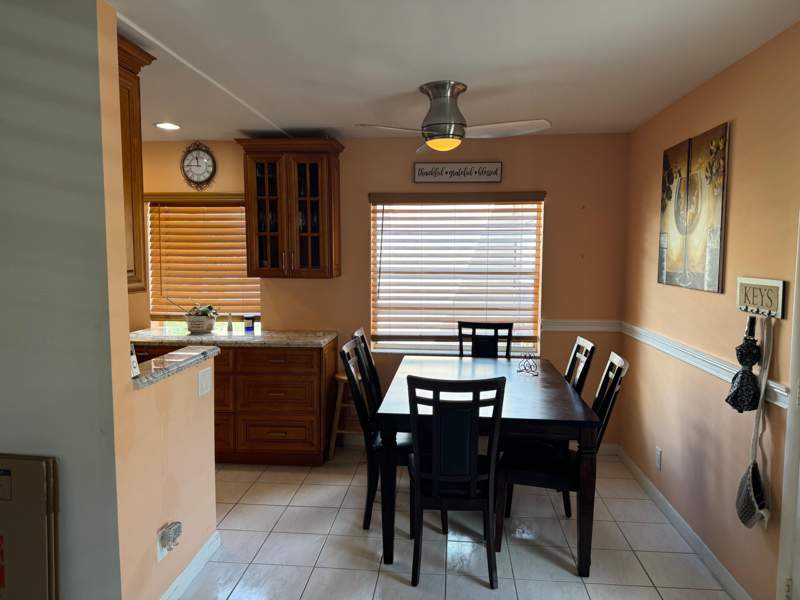 2 bedroom Condominium at 669 Burgundy, Kings Point Burgundy Condos, Delray Beach — photo 2