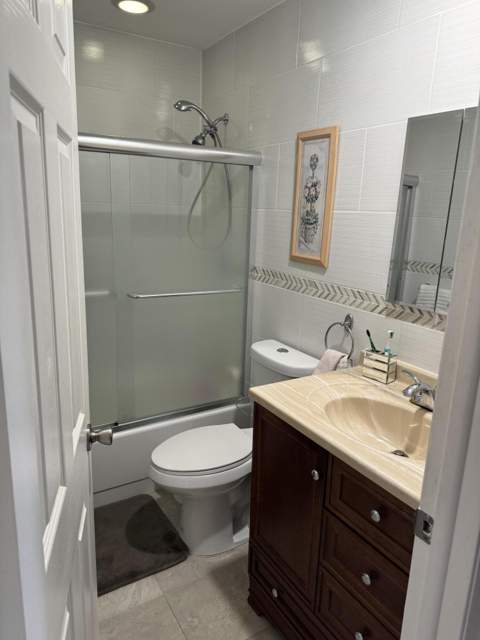 669 Burgundy, Delray Beach FL - photo 7 of 12