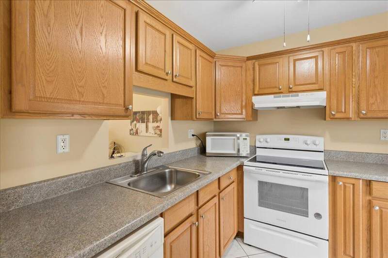 2 bedroom Condominium at 4321 NW 16th Street #C202, Camelot Hall Condo, Lauderhill — photo 5