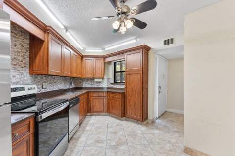 5800 Camino Del Sol #102, Boca Raton FL - photo 16 of 28
