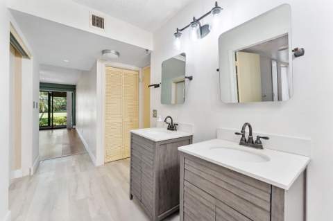 5800 Camino Del Sol #102, Boca Raton FL - photo 8 of 28