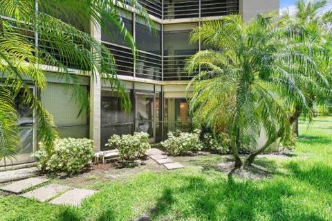 5800 Camino Del Sol #102, Boca Raton FL - photo 19 of 28