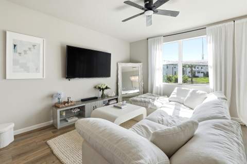 5650 Enclave Drive, Mangonia Park FL - photo 6 of 23