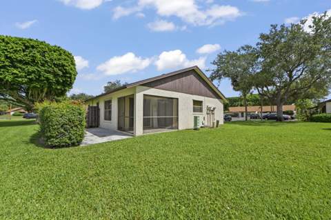 57 Via De Casas Norte, Boynton Beach FL - photo 22 of 29