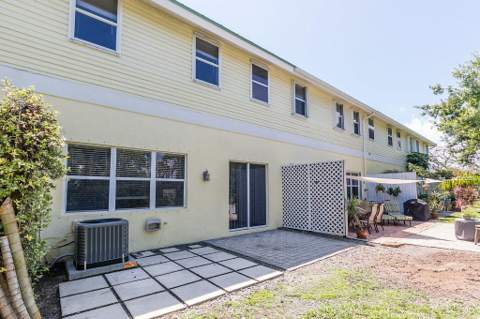 117 Barefoot Cove, Hypoluxo FL - photo 10 of 14