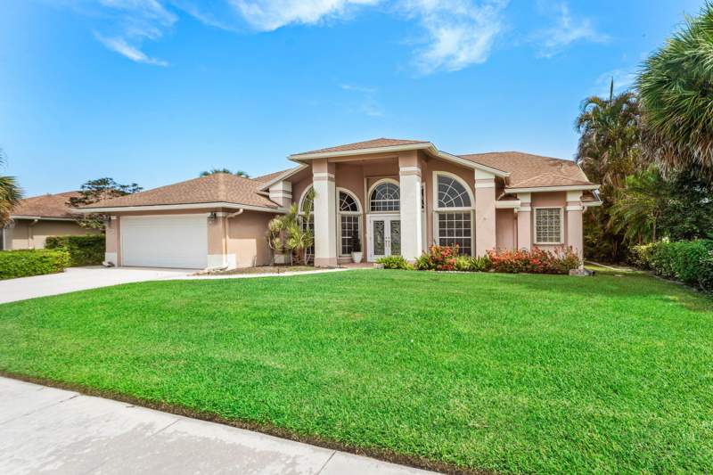 4 bedroom Single Family Residence at 157 Monterey Way, Saratoga At Royal Palm 2, Royal Palm Beach — photo 2