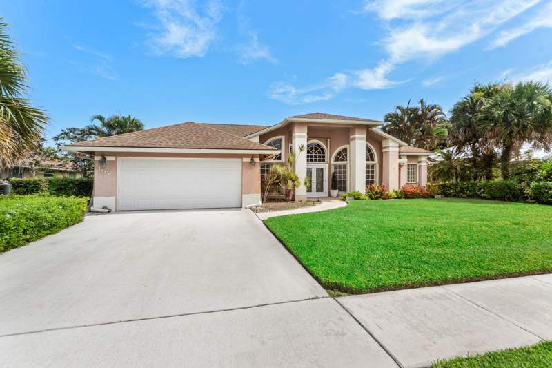 4 bedroom Single Family Residence at 157 Monterey Way, Saratoga At Royal Palm 2, Royal Palm Beach — photo 3
