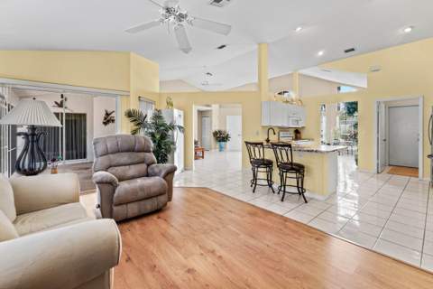 157 Monterey Way, Royal Palm Beach FL - photo 13 of 47
