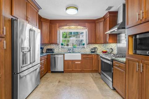 520 NE 3rd Avenue, Delray Beach FL - photo 24 of 81