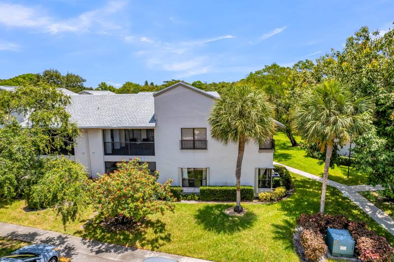 3 bedroom Condominium at 3729 NW 35th Street, Karanda Village Vi-A Condo, Coconut Creek — photo 2