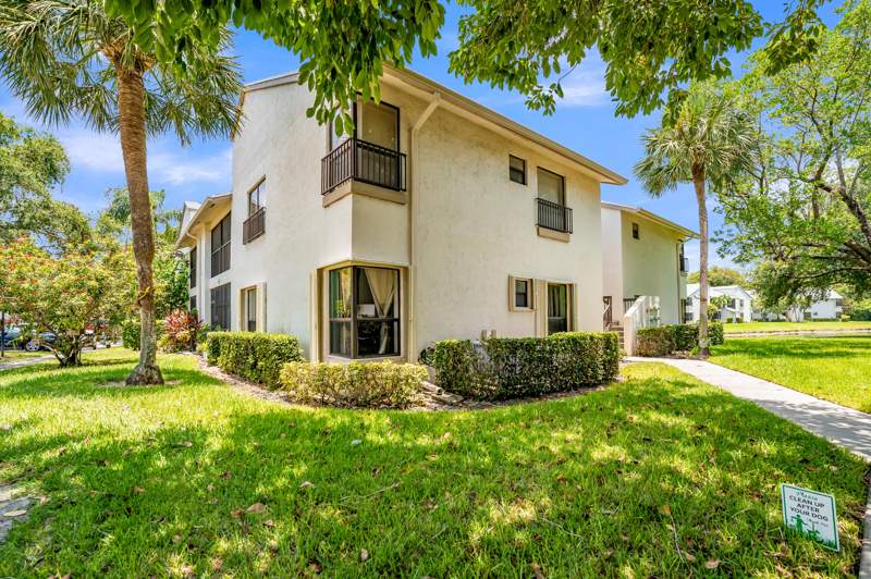 3 bedroom Condominium at 3729 NW 35th Street, Karanda Village Vi-A Condo, Coconut Creek — photo 3