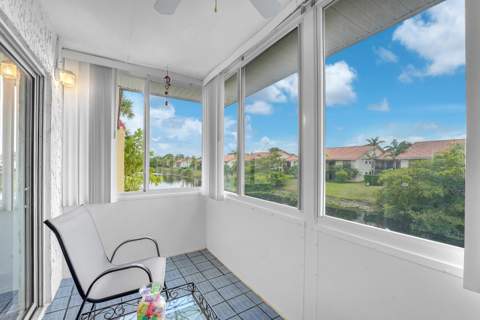 210 Lake Evelyn Drive, West Palm Beach FL - photo 9 of 57
